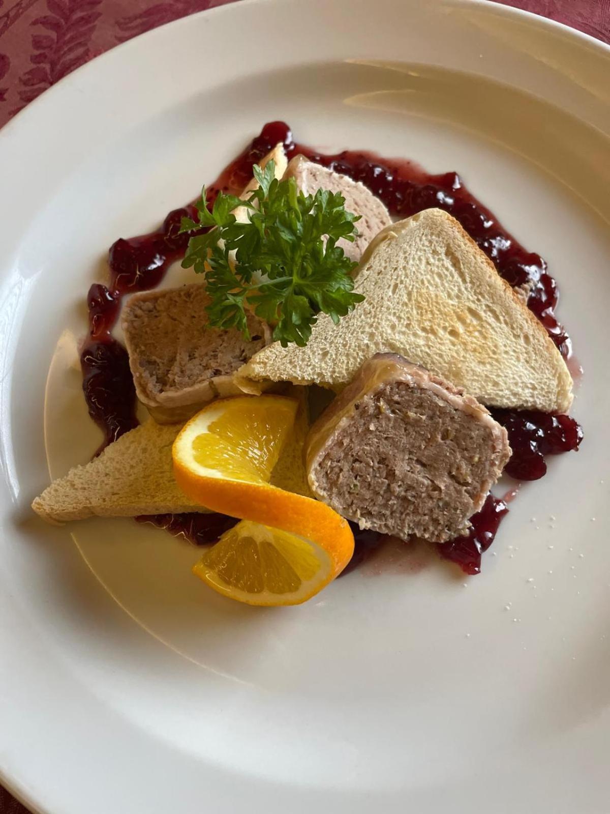 Penzion Fantasy - Restaurant Lipník nad Bečou Eksteriør bilde